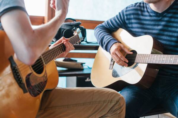 Guitar lessons for adults