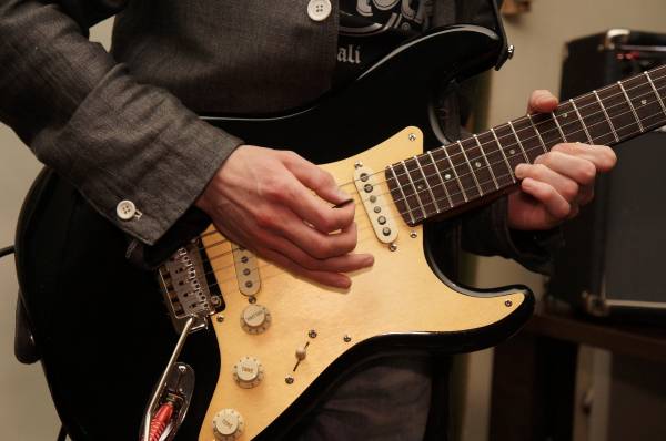 Will guitar lessons make you a better player?